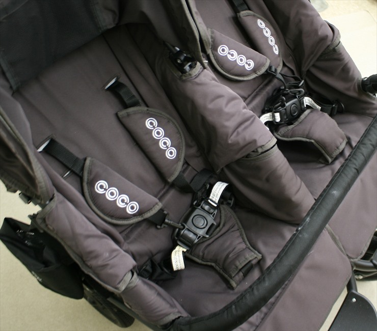 美品 エアバギー ココ ダブル AirBuggy COCO DOUBLE エスプレッソ 別売サンシェード付 首据わり後~ 横型二人乗り 独立リクライニング クリーニング済み 送料無料 C4753004