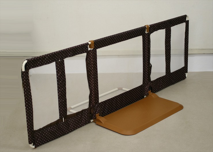 ちょっとおくだけとおせんぼL ブラウンドット 日本育児