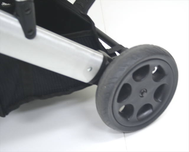 ルナミックス ママス&パパス ４輪ベビーカー