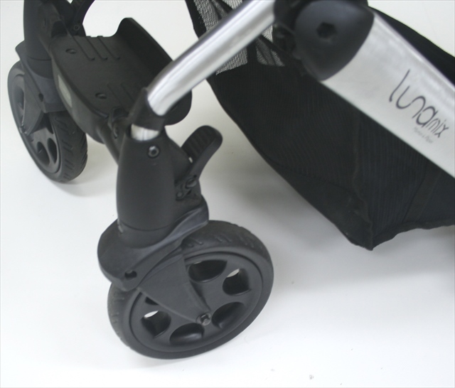 ルナミックス ママス&パパス ４輪ベビーカー