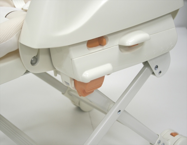 レミニスS ピュアベージュ コンビ製ハイローチェア　手動タイプ