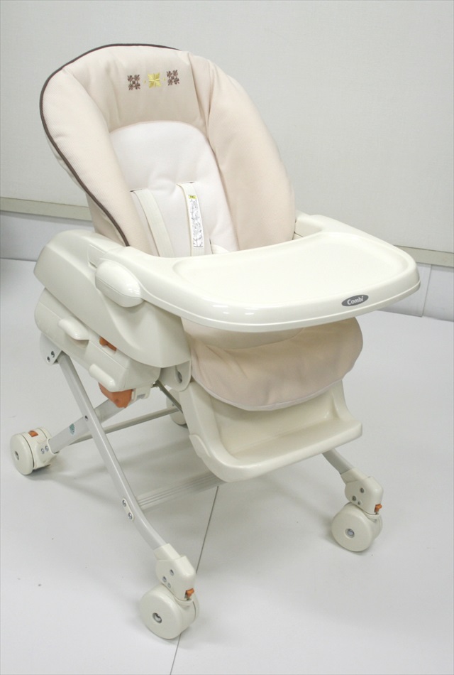 レミニスS ピュアベージュ コンビ製ハイローチェア　手動タイプ