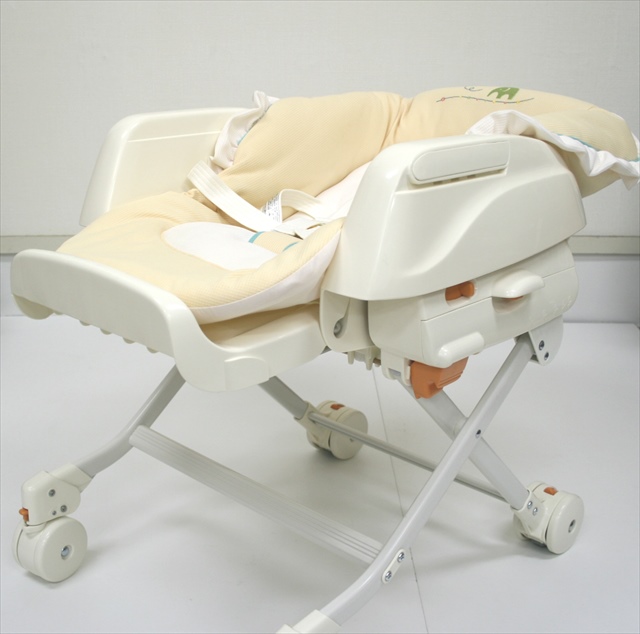 レミニスS コンビ製ハイローチェア　手動タイプ