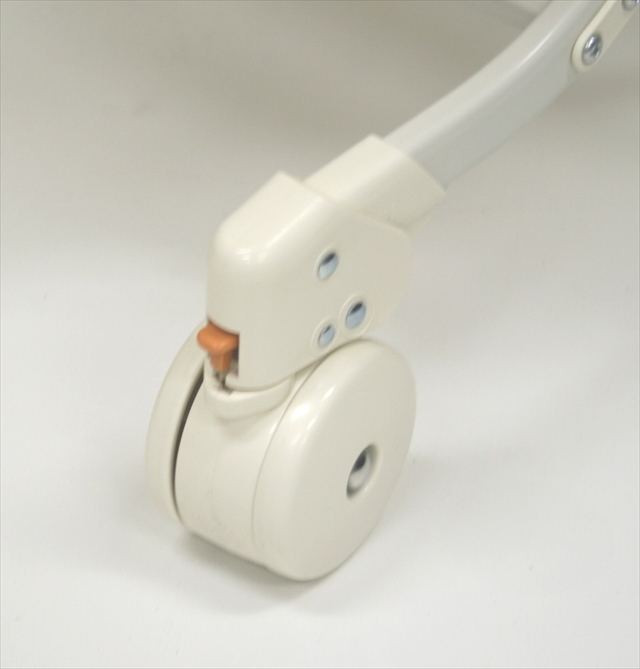 レミニスS コンビ製ハイローチェア　手動タイプ