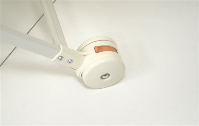 レミニスS コンビ製ハイローチェア　手動タイプ