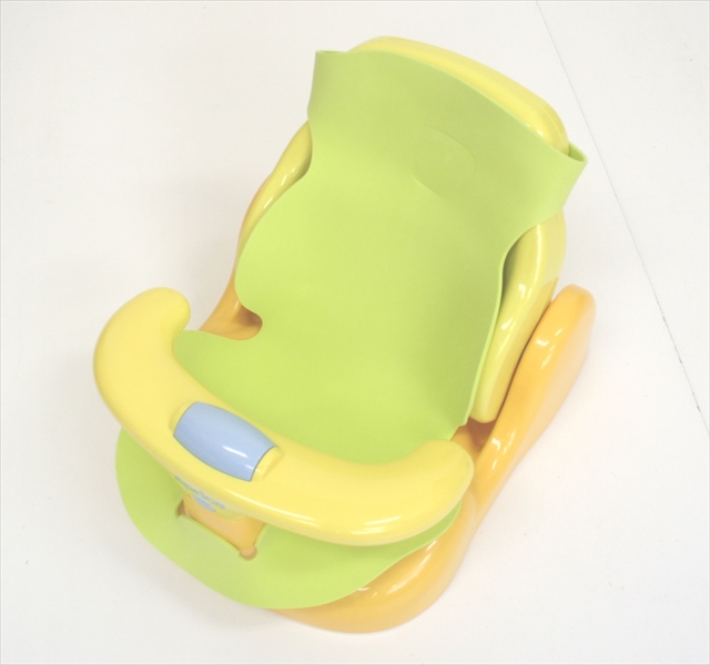 赤ちゃんの気持ち　アップリカのバスチェア