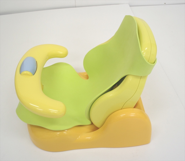 赤ちゃんの気持ち　アップリカのバスチェア