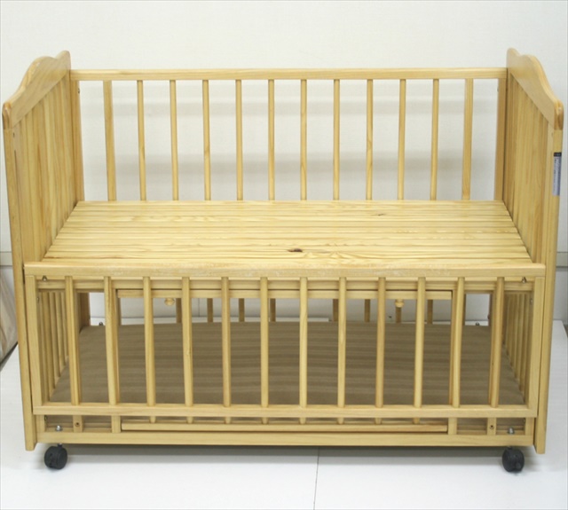 すのこ床板　スライド式ベビーベッド Jully（ジュリー）　ナチュラル　アトリエいつき