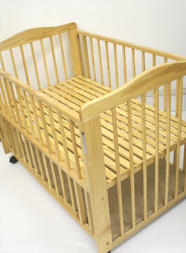 すのこ床板　スライド式ベビーベッド Jully（ジュリー）　ナチュラル　アトリエいつき