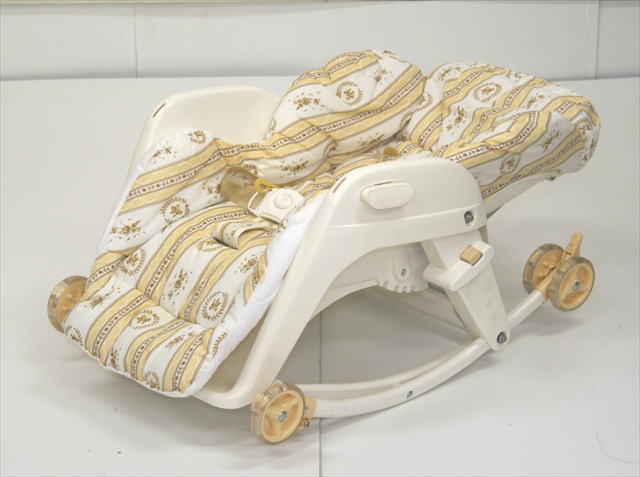 ロイヤルハイローラック　カトージ製　洗い替えマット付き