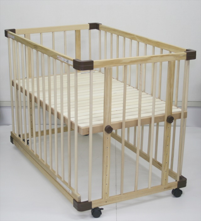 ファルスカ　ベッドサイドベッド　03