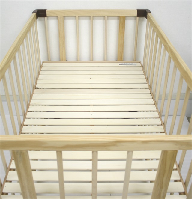 ファルスカ　ベッドサイドベッド　03