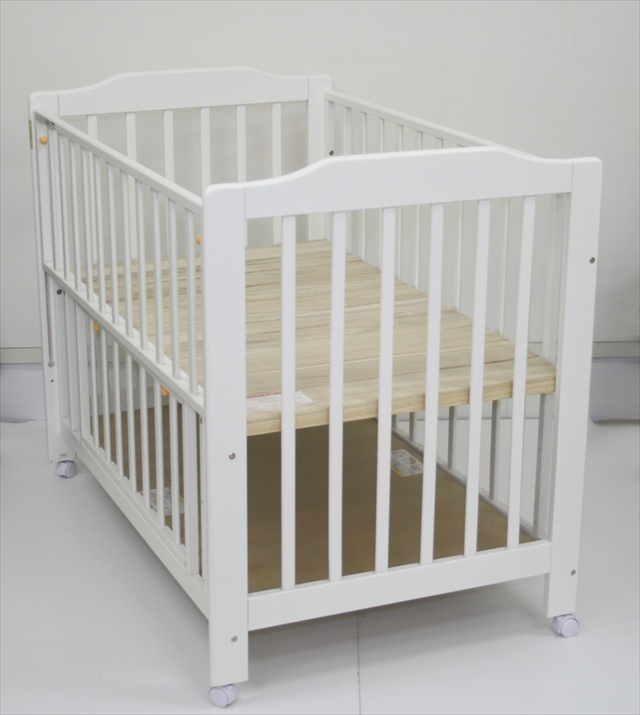 立ちベッド　ホワイトJ