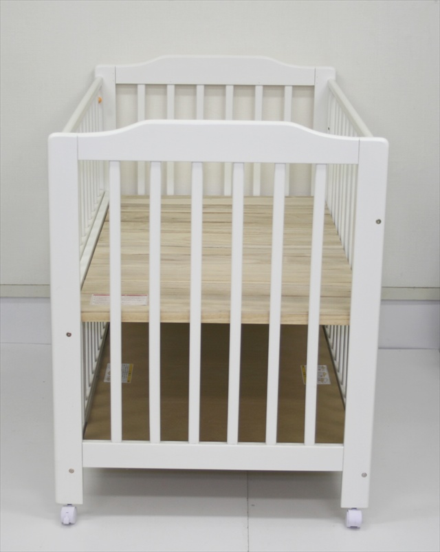 立ちベッド　ホワイトJ