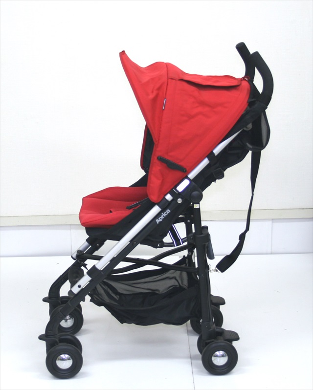 スティック　コスメクルール　レッド＆ブラック