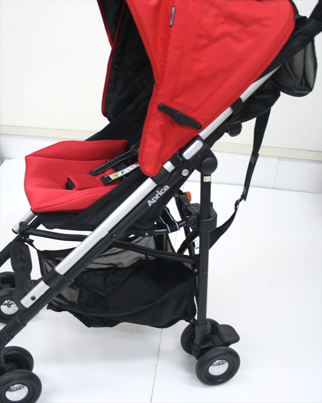 スティック　コスメクルール　レッド＆ブラック