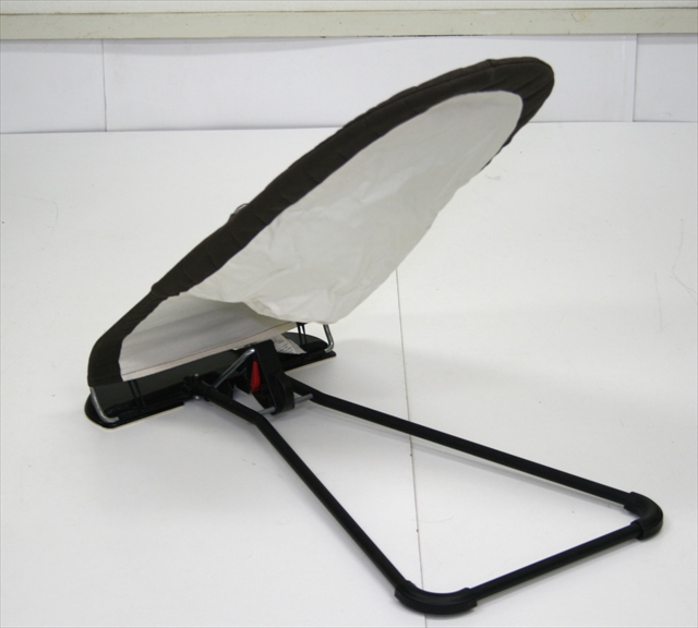 ベビーシッター　バランス　ベージュ