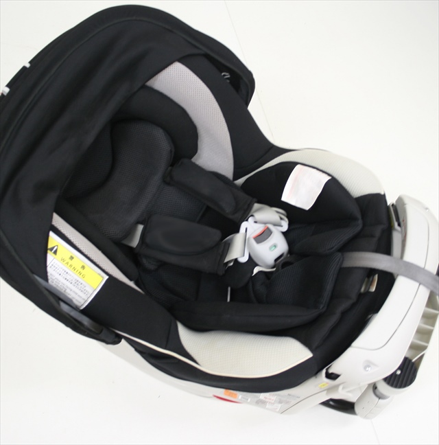 エールベベ クルットNT プレミアム　モノブラック