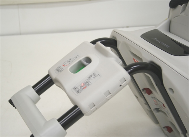 エールベベ クルットNT プレミアム　モノブラック