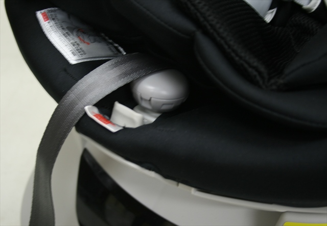 エールベベ クルットNT プレミアム　モノブラック　ALB830