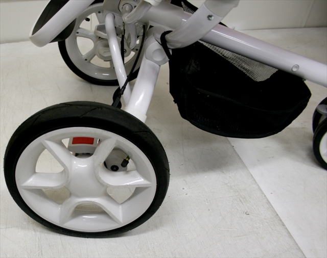 クィニー　ムード　Quinny mood　ピンク