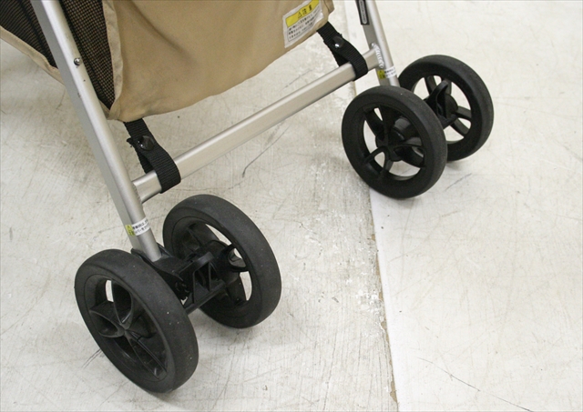 ハイシートベビーカー カルフル karufull くまのプーさん Goodbaby