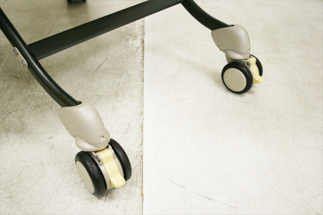 ロアンジュ RW-700 電動・オートスウィング コンビ製ハイローチェア