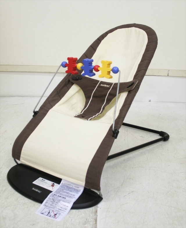 ベビーシッター バランス　ベージュ&ブラウン　ベビービョルン製バウンサー