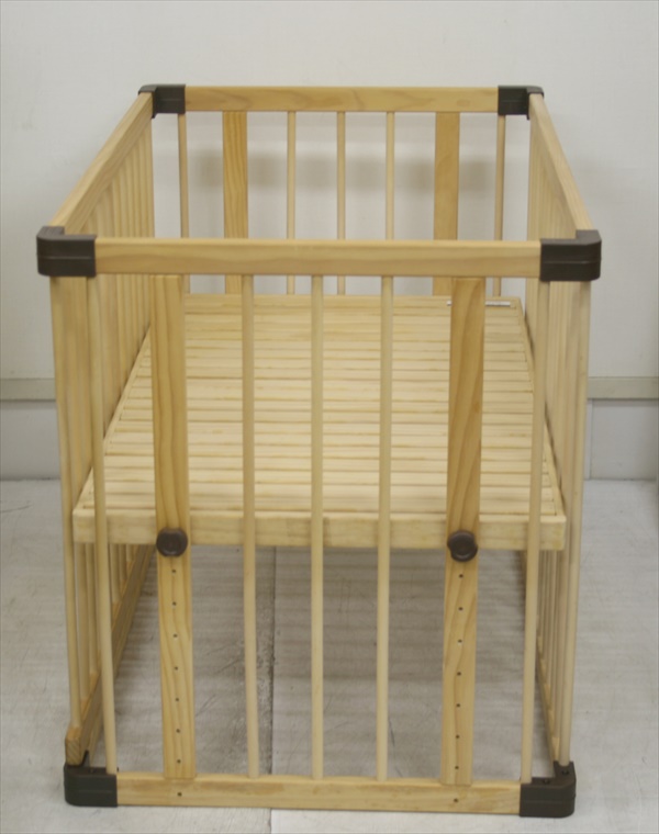 フォルスカ ベッドサイドベッド farska