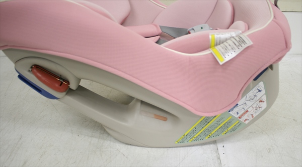 コッコロS UX ストロベリーオレ コンビ製チャイルドシート