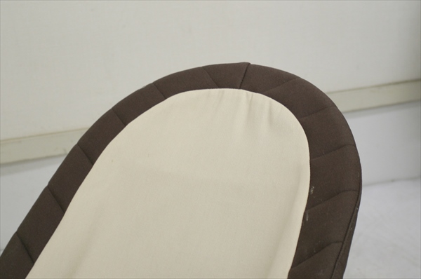 ベビーシッターバランス ベージュ&ブラウン ベビービョルン