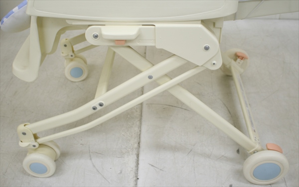 ベーシックニューボーン アップリカ