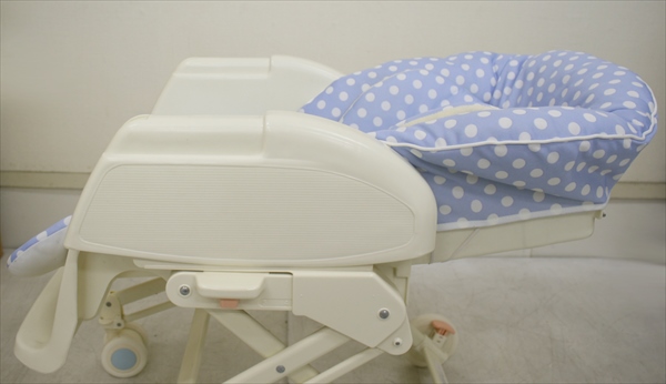 ベーシックニューボーン アップリカ