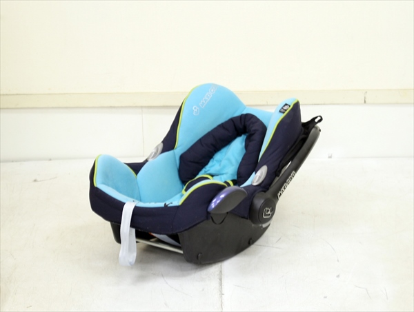 マキシコシ カブリオフィックス 飛行機柄