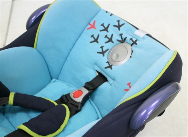 マキシコシ カブリオフィックス 飛行機柄