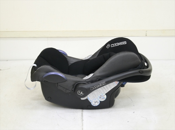 マキシコシ カブリオフィックス 黒