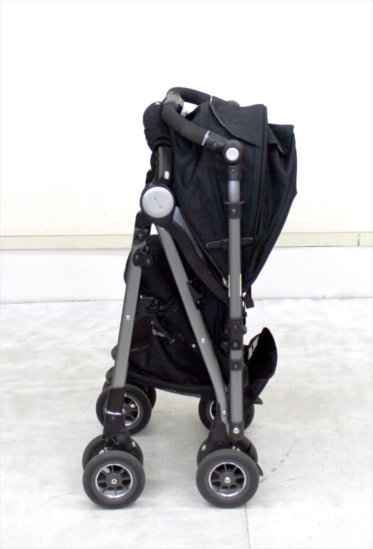 ソラリア 2013　ノーブルブラック オート4輪