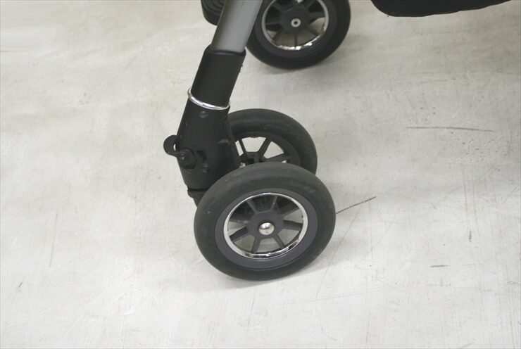 ソラリア 2013　ノーブルブラック オート4輪