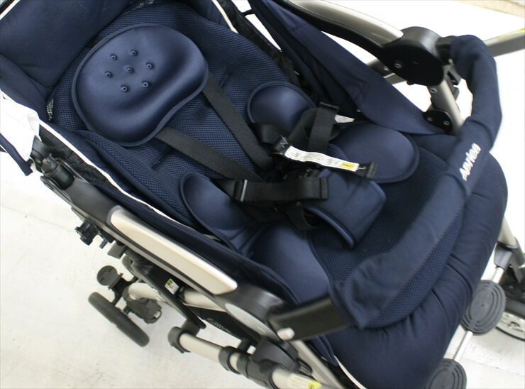 ソラリア 2013 タッジオネイビー オート4輪 アップリカ