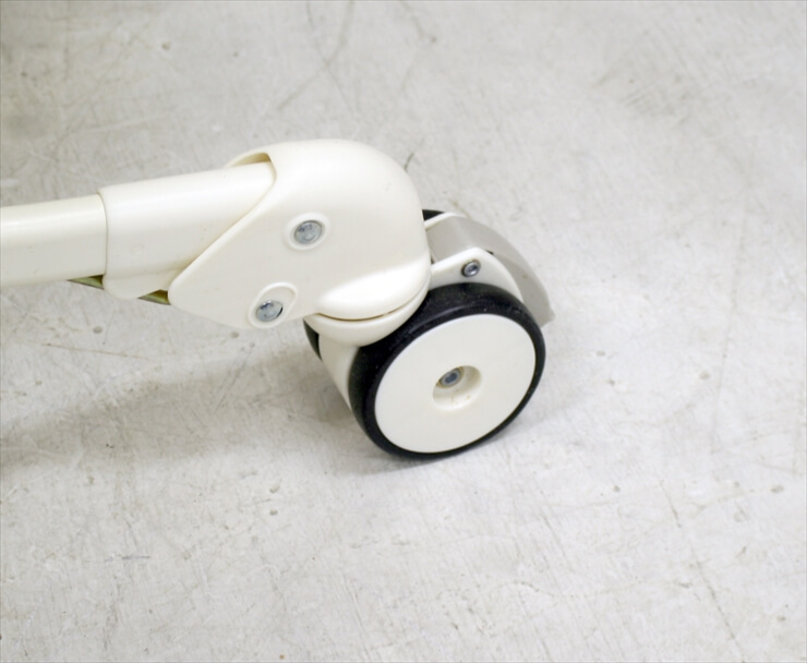 フェアレット オートスウィング EX　フレンチバニラ　電動ハイローチェア コンビ