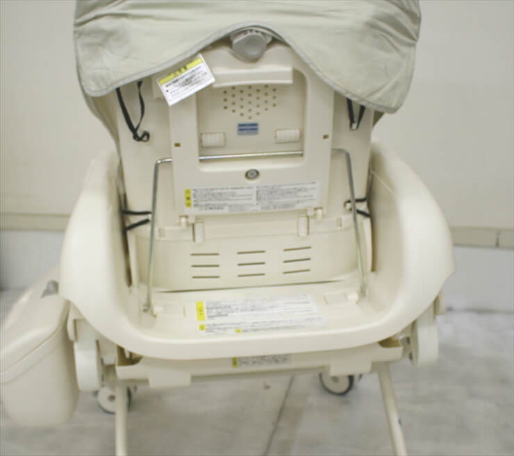 フェアレット オートスウィング EX　フレンチバニラ　電動ハイローチェア コンビ