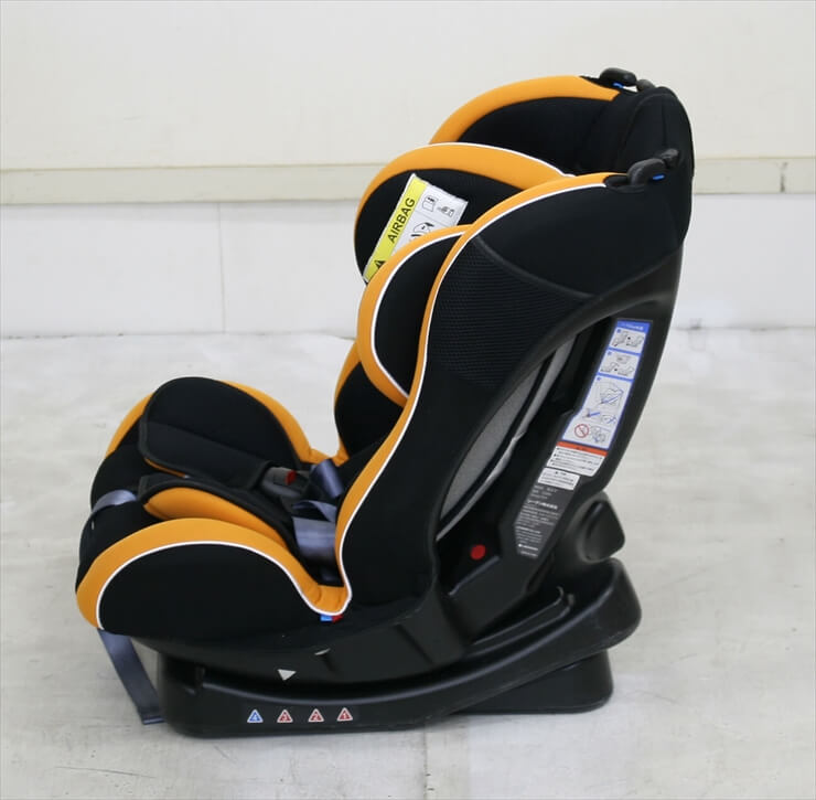 カイナ　オレンジ　リーマン製チャイルドシート