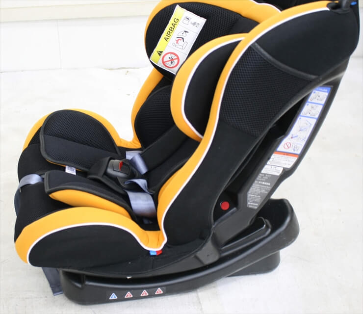 カイナ　オレンジ　リーマン製チャイルドシート