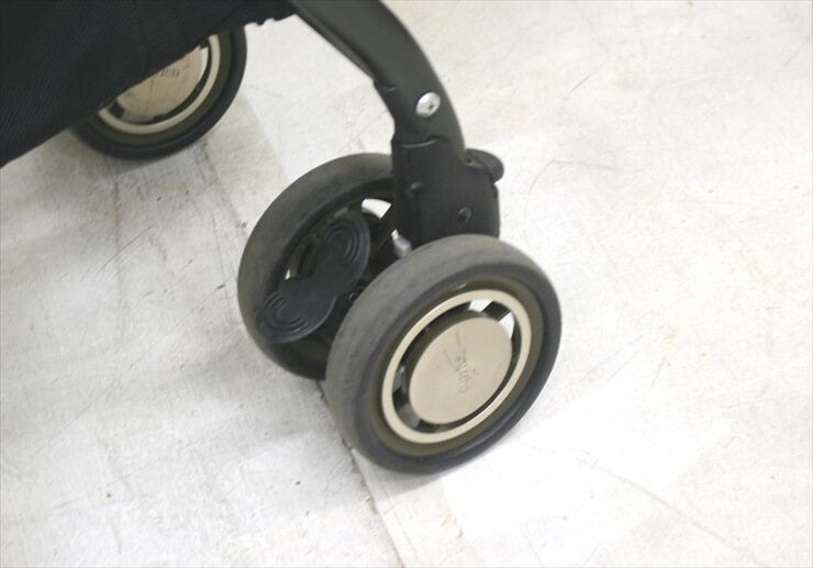 ソラリア 2014 ミッドナイトブラック オート4輪 アップリカ