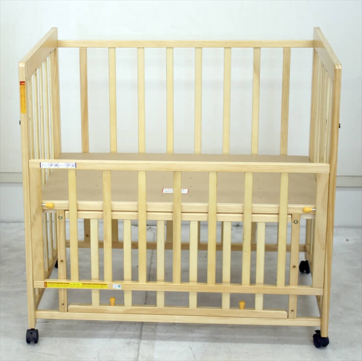 ミニサイズベビーベッド ヤトミ製 ナチュラル