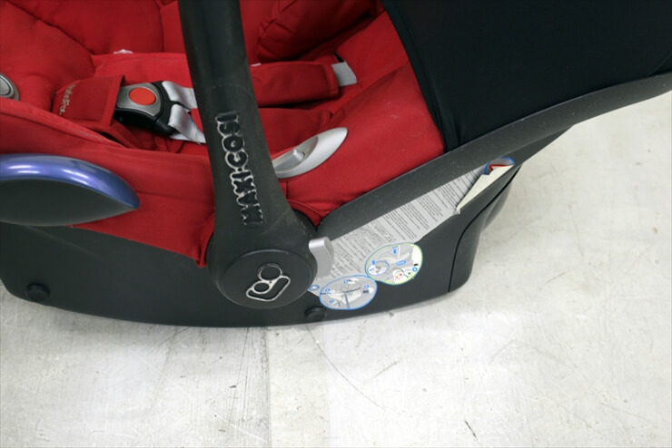 マキシコシ カブリオフィックス レッド MAXI-COSI CabrioFix