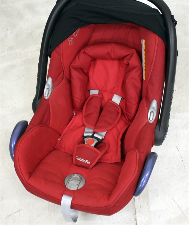 マキシコシ カブリオフィックス レッド MAXI-COSI CabrioFix