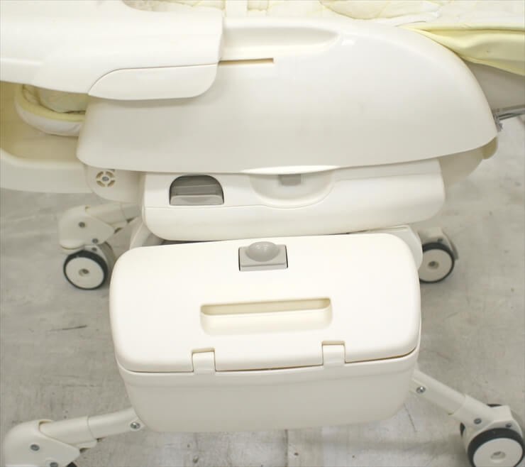 ネムリラ オートスウィング イエロー コンビ製ハイローチェア 電動