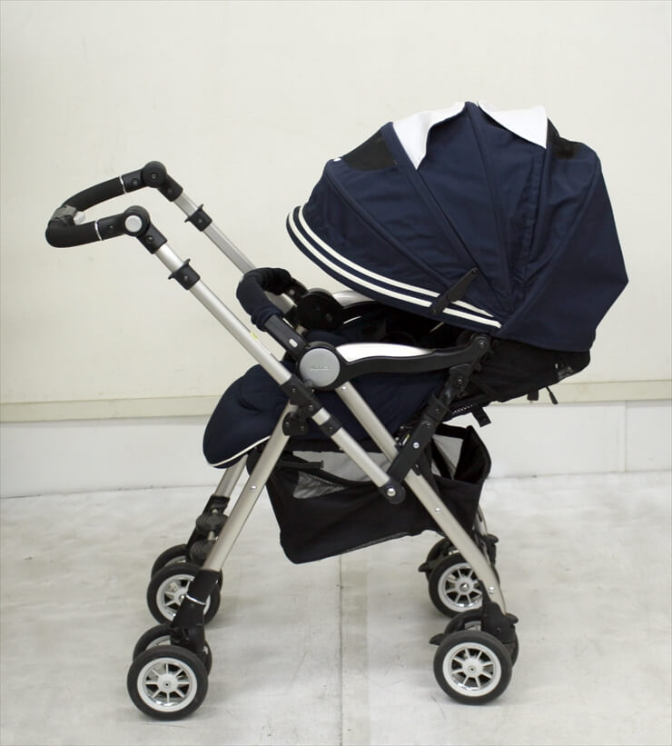 ソラリア 2013 タッジオネイビー オート4輪