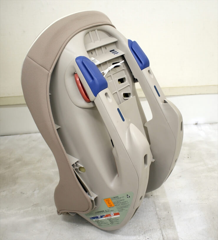 コッコロS UX ヘーゼルナッツ コンビ製チャイルドシート